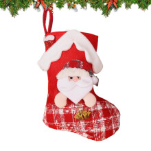 Kerstcadeautasjes in de vorm van een huis, kerstboomversiering, kerstsokken, kerstornament, winterdecoratie, huisdecoratie, boerderijstijl