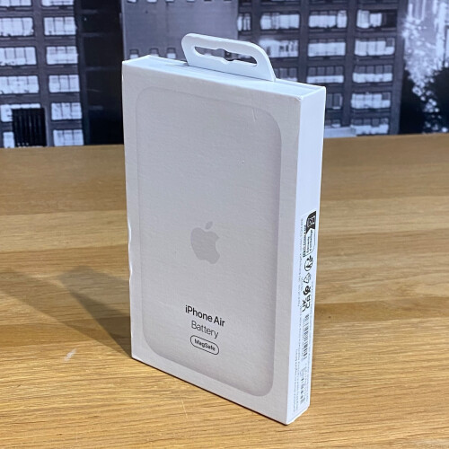 Apple Apple iPhone Air Battery Pack MagSafe Wireless Charging White 1