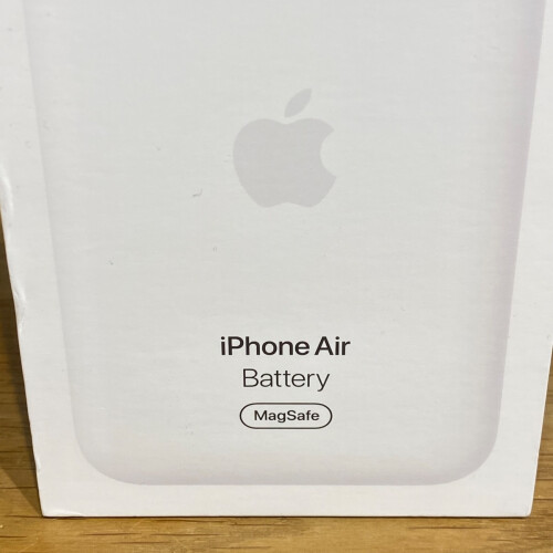 Apple Apple iPhone Air Battery Pack MagSafe Wireless Charging White 2