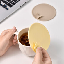 Siliconen deksel met vlinderprint voor mokken en drinkbekers – geel