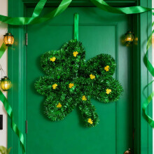Dørhenger i tre til St. Patricks dag – Shamrock og hatt