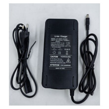 42 V 4 A Lithium-Akkuladegerät 10er Serie für 36 V Elektroroller Fahrrad Laufrad Li-Ion Akkuladegerät (US)