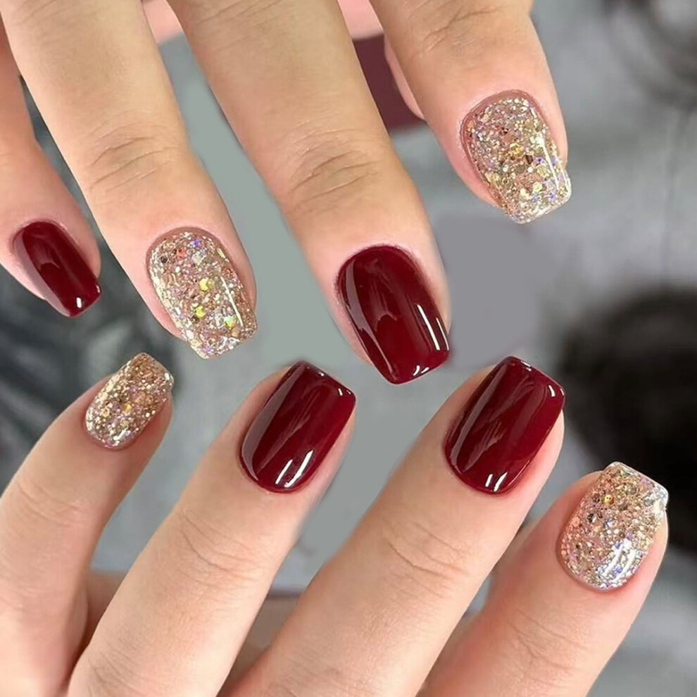 Red Elegant 24Piece Set Short Almond Glitters Fake Nails Instantly Application For Special Occasions