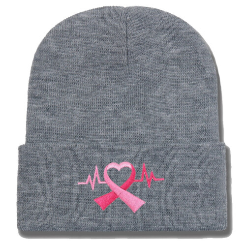 Grå strikket lue med rosa båndbroderi til dame 1