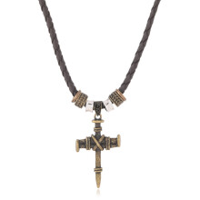 Collier croix vintage unisexe avec chaîne en maille pull