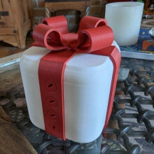 Pudełko niespodzianka walentynkowa wydrukowane w Red3D, 10 cm