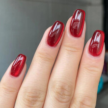 Uñas postizas con forma de ojo de gato, tamaño mediano/corto, cobertura completa.