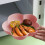 Roze bloemvormig bord van tarwevezel, 18 cm 1