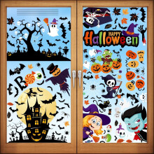 Adesivi murali e per finestre di Halloween con zombie e vampiri.