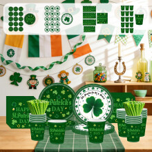 Platos, vasos y servilletas de papel con diseño de trébol verde para el Día de San Patricio