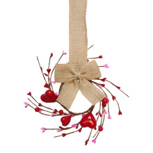 Mini Valentin-napi koszorú szívekkel, bogyókkal és masnival 8,6 cm