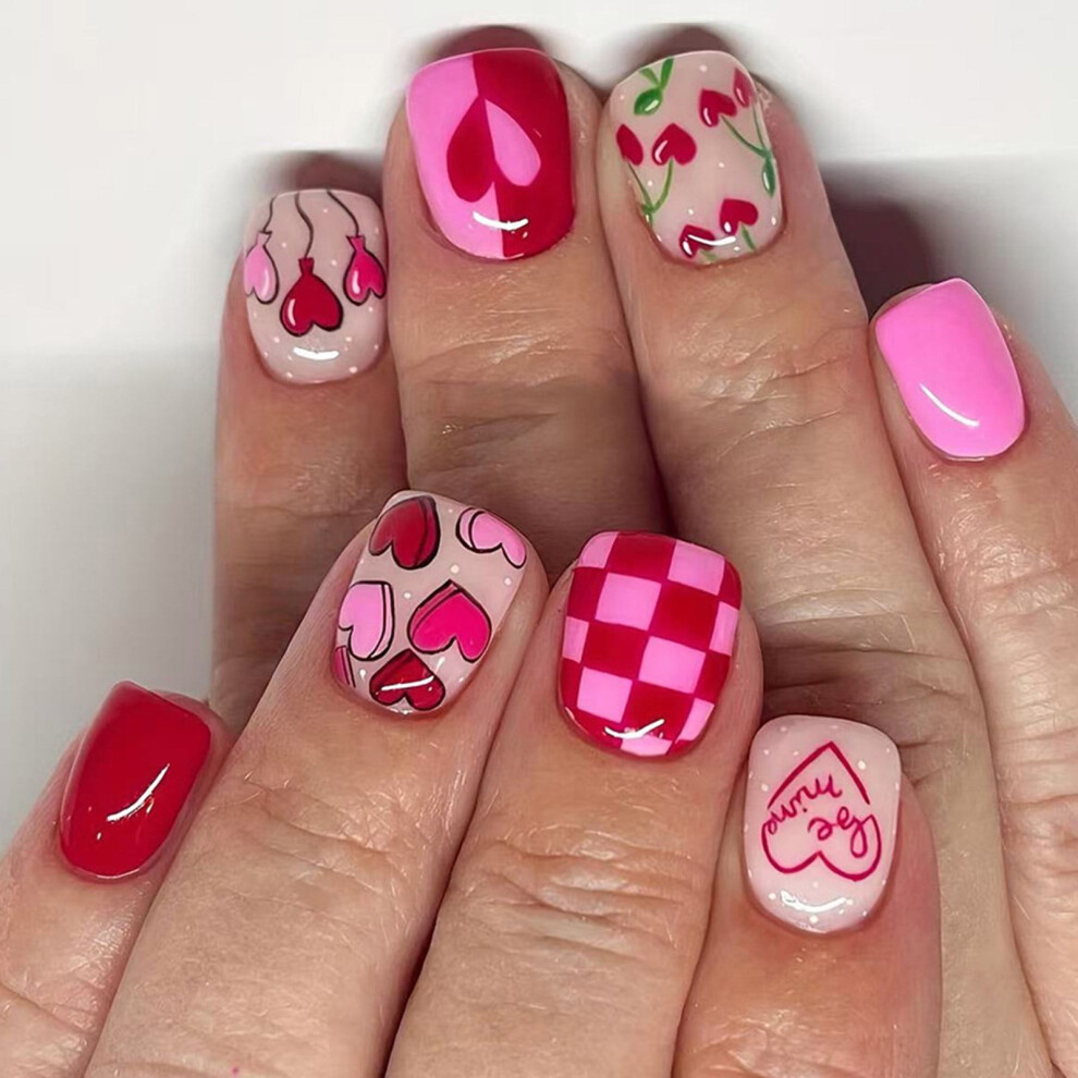 24-Piece Valentine's Heart False Nails â Glossy Short