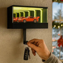 Zrkadlo s LED diódou Infinity Garage, prívesok na kľúče, 1 ks