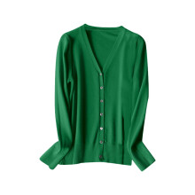 Dame cardigan med V-hals og lange ermer, knapper