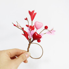 Ronds de serviette en forme de cœur pour la Saint-Valentin, couronne de fleurs artificielles