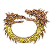 Kavajnål med strassdetaljer, glittrig djurbrosch i vintageinspirerad stil, lämplig som hänge eller dekorativt tillbehör med
