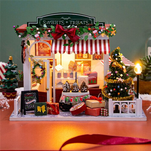 PC2319  Casa de Muñecas de Madera con Dulces. Kit de Casa de Muñecas en Miniatura. 2