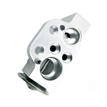 Expansion Valve 8U0820679 1KD820679 for Q3