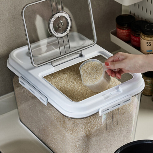Living And Home 7.5kg Capacity Airtight Food Storage Container 1