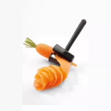 Creative Vegetable Flower Roller - Manual Carrot Spiral Slicer and Peeler for Kitchen Decorating and Healthy Salads