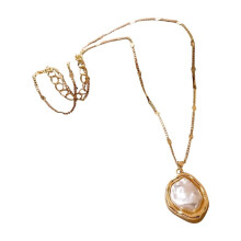 Unregelmäßige Perlenkette Halskette Leichte Luxus-Nischenaccessoires High-End-Unregelmäßige Halskette Goldfarbe