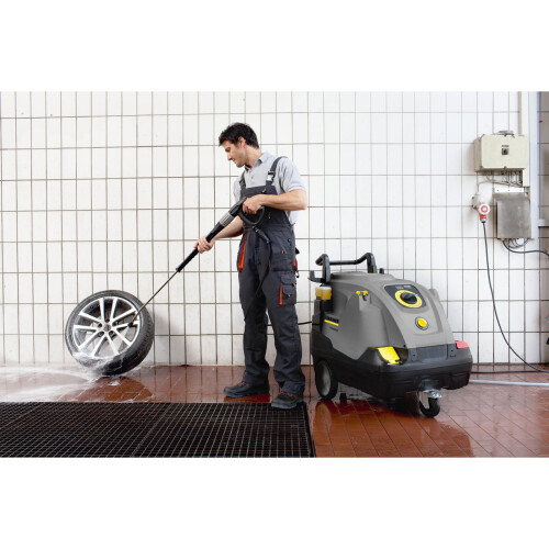 Kärcher K?rcher KARCHER Compact hot water high pressure cleaner with eco efficiency mode and steam function 1