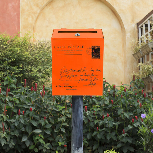 2Pcs Elegant Orange Wall Mounted Iron Mailboxes Lockable Letter Box 2