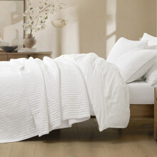 White Cotton Queen Quilt Set with Pillow Shams, Soft Breathable All Season Hypoallergenic Bedspread