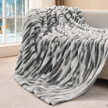 BEDELITE Twin Blanket for Couch Bed 300GSM Soft Warm Fleece Blanket Decor