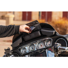 Kuryakyn 5261 Batwing Fairing Opbevaringspose med Magnetlukninger til 2014-19 Harley-Davidson