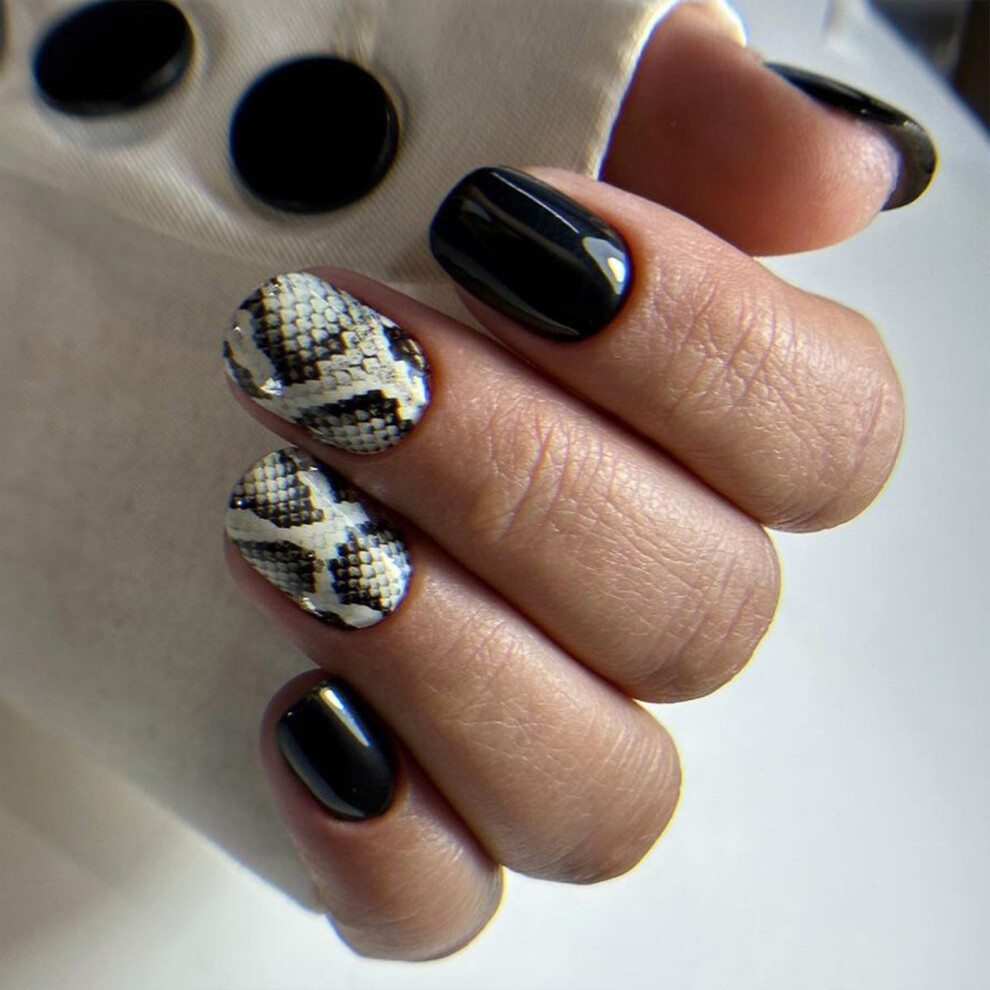 Penghui-Toys Black False Nails With Snake Grain Printed Chip-Proof Smudge-Proof Fake Nails For Manicure Lovers And Beauty Bloggers