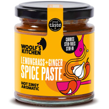 The Woolf?s Kitchen | Lemongrass & Ginger Spice Paste | Fiery Chilli Fusion | Electrify Asian Cuisine | Dynamite for Rice, Noodles, & Burgers |