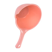 Grande mestolo di plastica per acqua con manico lungo, rosso