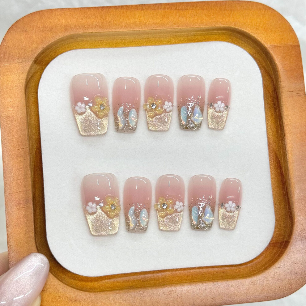 Penghui-Toys (Short Ladder) Blush Pink Fake Nails With Cat Eyes Tip Easy Effortless Application To Nails For Women Nail Art Decoration