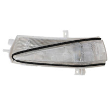 Para modelos de 2006 a 2011, luz intermitente del espejo retrovisor.