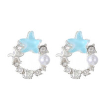 Eleganti orecchini a clip da spiaggia per donna, senza piercing, con conchiglie e stelle marine, dal design regolabile.