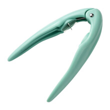 Multifunktionelt nøddeknækkerværktøj med aftageligt design, nem rengøring og ergonomiske greb for sikker betjening.
