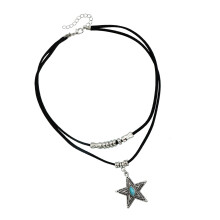 Collana versatile con pietra turchese, lunghezza regolabile, perfetta per tutti i giorni o per eventi festivi.