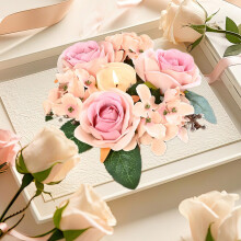 Corona de rosas y hortensias artificiales con portavelas – Centro de mesa para decoración del hogar, bodas y San Valentín.