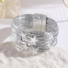 Pulsera de cuero multicapa con diseño de estrella Y2K