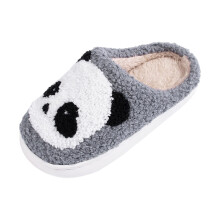 Kinderslippers voor binnen, warm en pluizig, met geborduurde dierenprint.