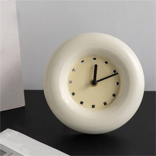 Modern minimalist small round wall clock with desktop decoration silent 2