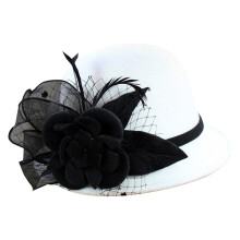 Dame vintage clochehat med mesh og blomsterdetaljer