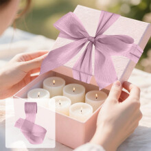 Buntes Sortiment an Valentinsbändern, Seidensatin-Material, Geschenkverpackung, Schleifenherstellung, dekorative Valentinstagsdekoration