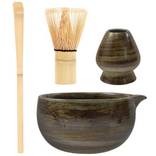 Ensemble de 4 ustensiles pour la préparation du thé matcha, comprenant un fouet en bambou, un support pour fouet, une cuillère et un bol en