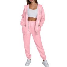 Completo sportivo da donna leggero con felpa con cappuccio e pantaloni da jogging con cerniera frontale, elastico in vita e tasche laterali.