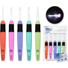 Világító horgolótű, 5 méretben: 3,5 mm, 4,5 mm, 5,0 mm, 5,5 mm és 6,5 mm