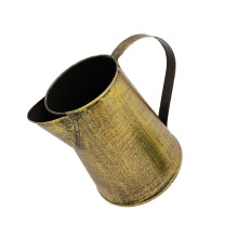 Pot de fleurs rustique en fer doré avec une poignée au design unique