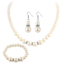 Pearl Set Jewelry for Women Faux Pearls Necklace Earrings Bracelet Set Pearls Accessories Vintage Valentine's Day Costume Jewelry for Brides Women