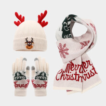 Warmer Strickschal für winterliche Outdoor-Aktivitäten